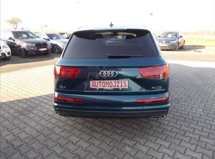 Audi - Q7