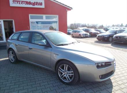 Alfa Romeo - 159