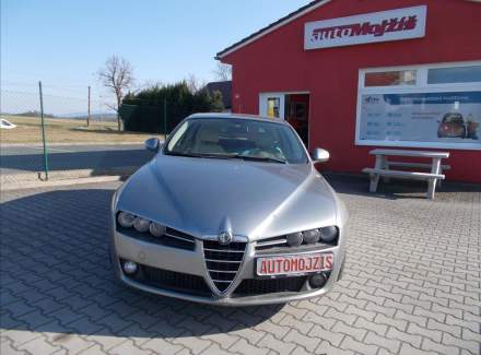 Alfa Romeo - 159