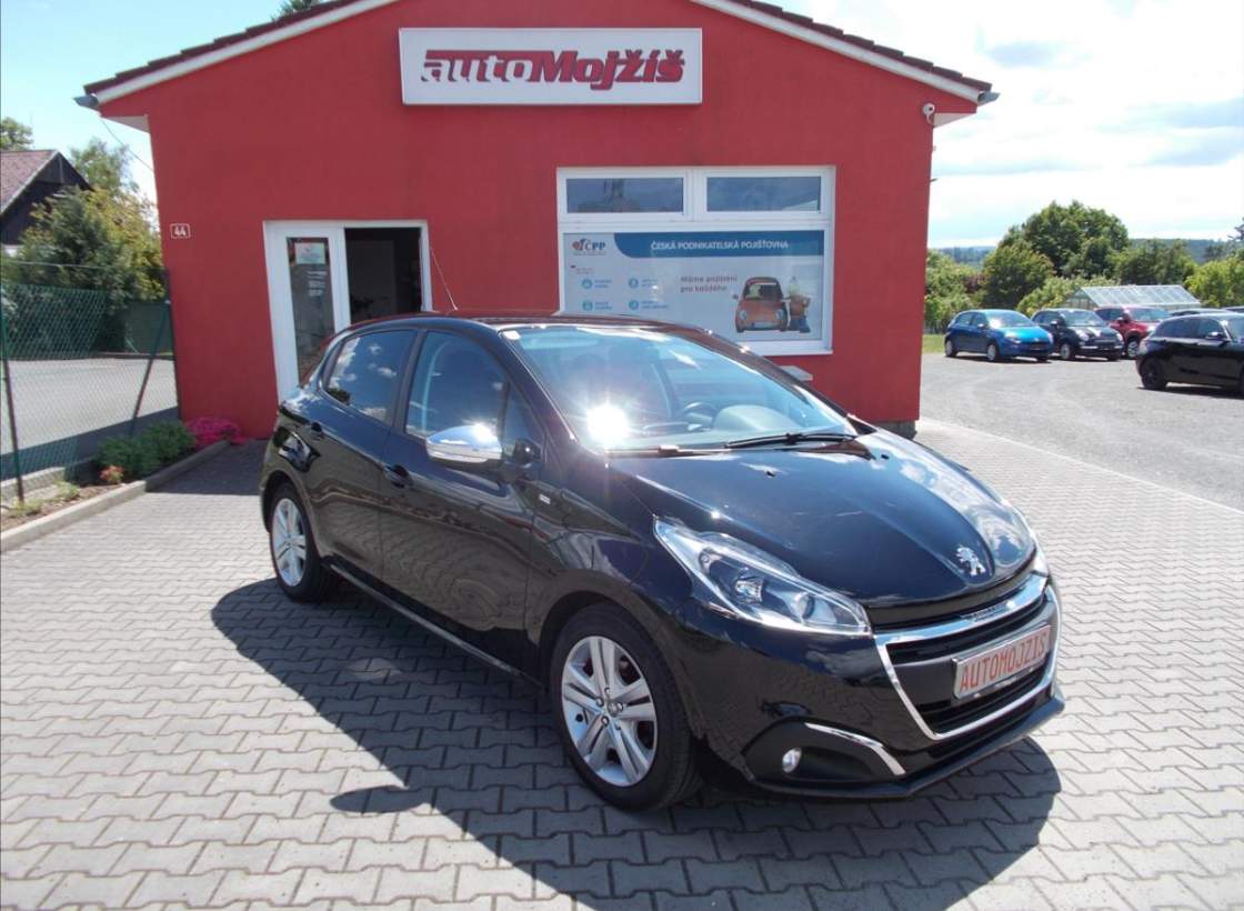 Peugeot - 208