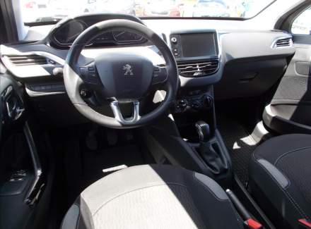 Peugeot - 208