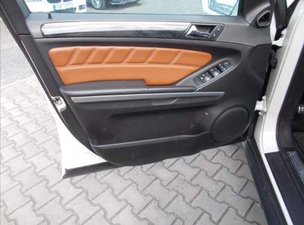 Mercedes-Benz - M-class