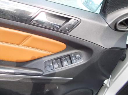 Mercedes-Benz - M-class