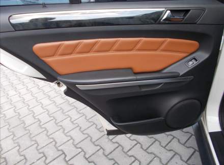 Mercedes-Benz - M-class