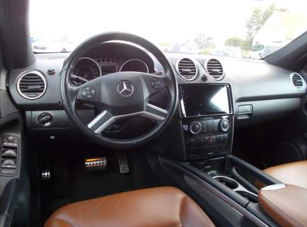 Mercedes-Benz - M-class