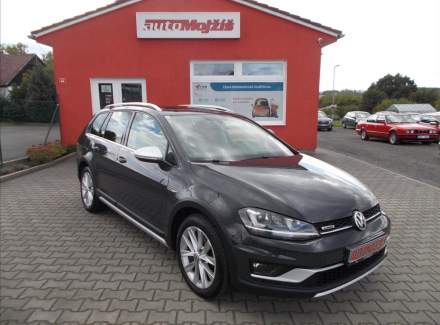 Volkswagen - Golf