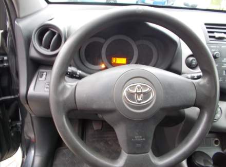 Toyota - RAV 4