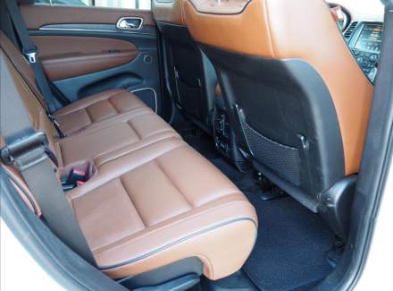 Jeep - Grand Cherokee