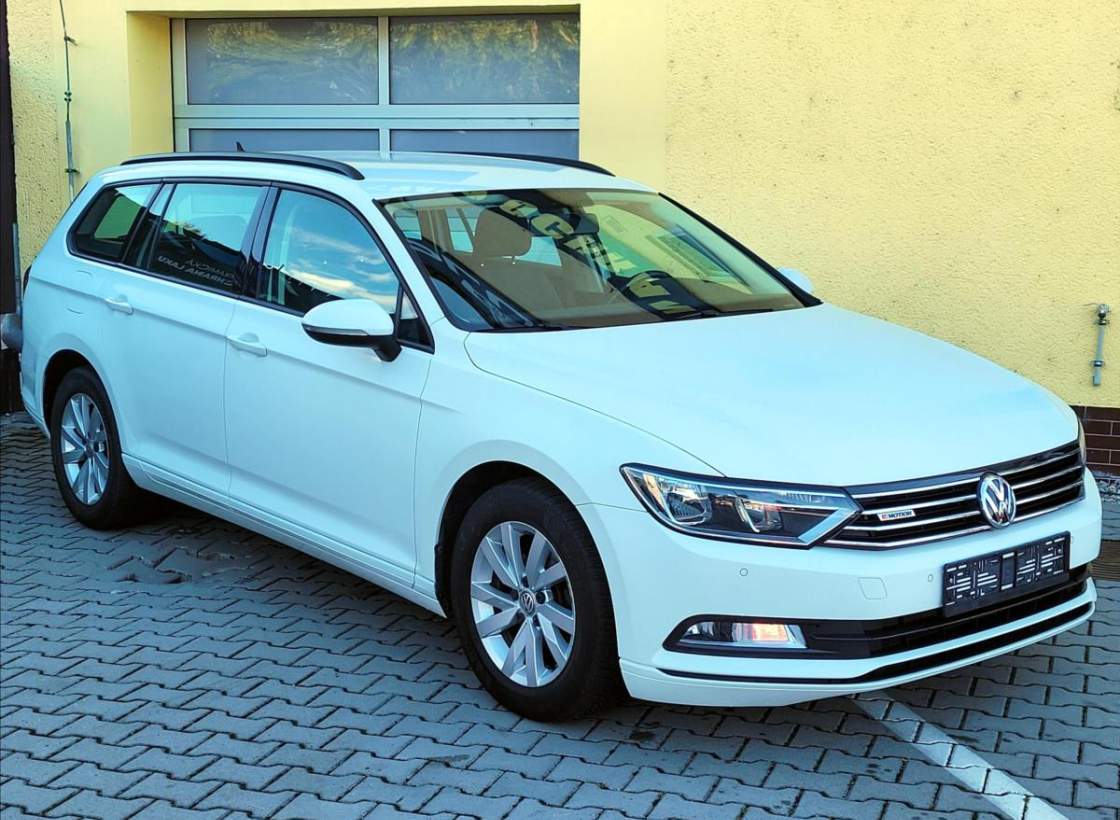 Volkswagen - Passat