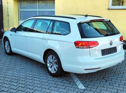 Volkswagen - Passat
