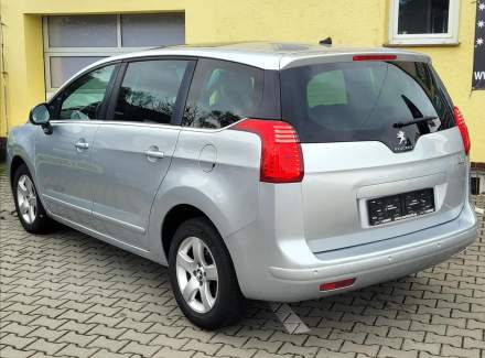 Peugeot - 5008