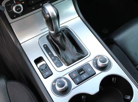 Volkswagen - Touareg