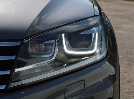 Volkswagen - Touareg