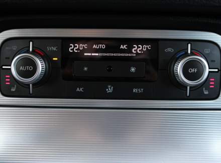 Volkswagen - Touareg