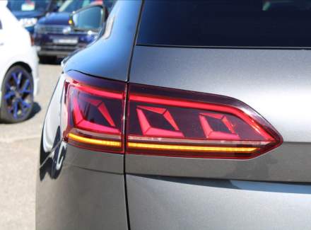 Volkswagen - Touareg