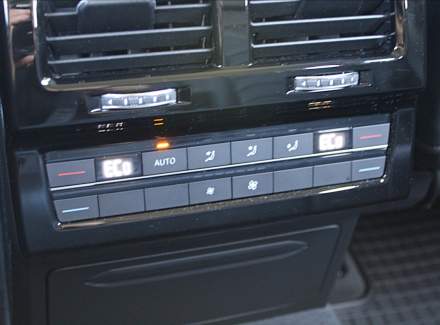 Volkswagen - Touareg