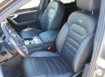 Volkswagen - Touareg