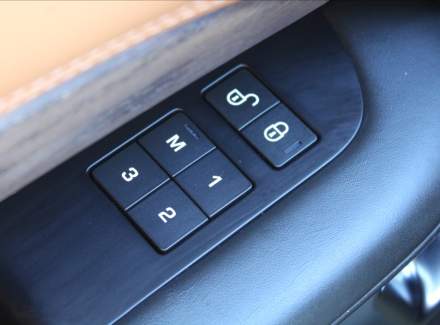 Land Rover - Discovery