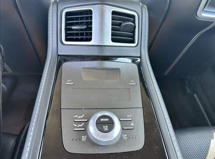 Aston Martin - Rapide