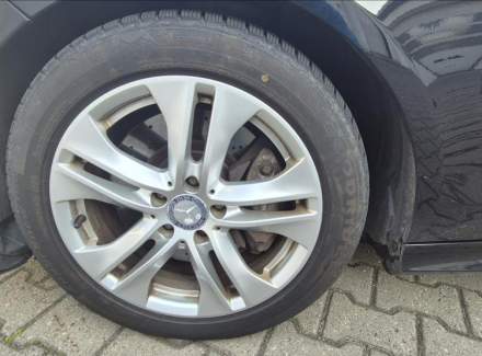 Mercedes-Benz - E-class