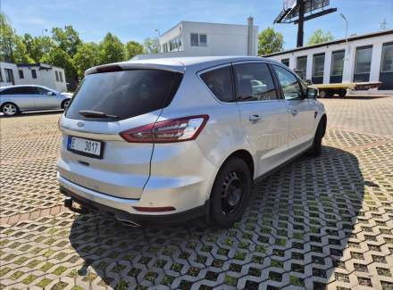 Ford - S-MAX