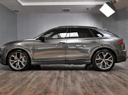 Audi - SQ8