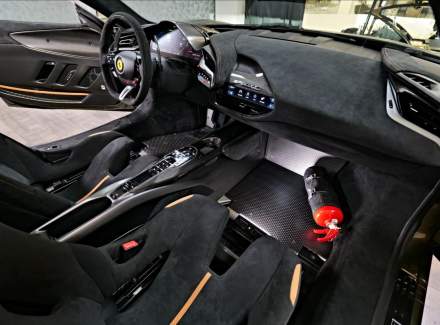 Ferrari - SF90 Stradale