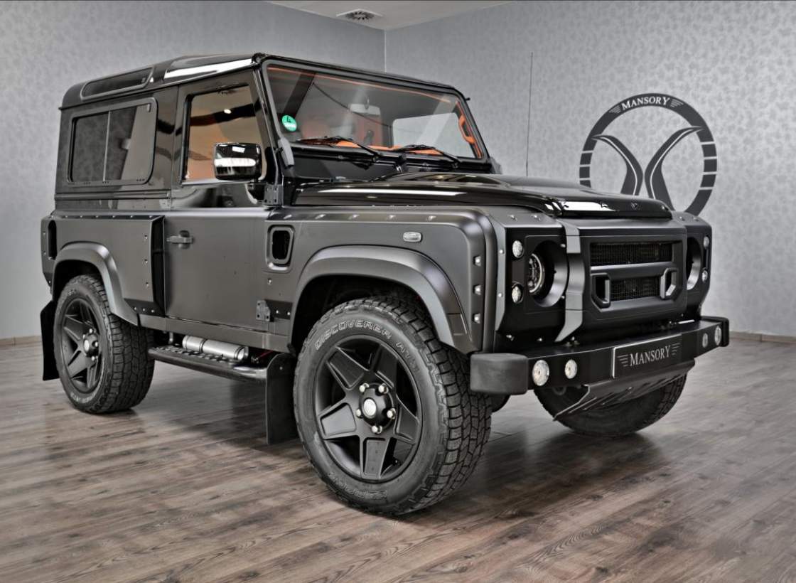 Land Rover - Defender