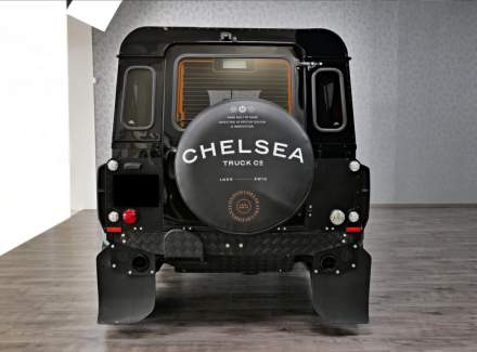 Land Rover - Defender