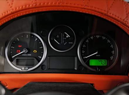 Land Rover - Defender