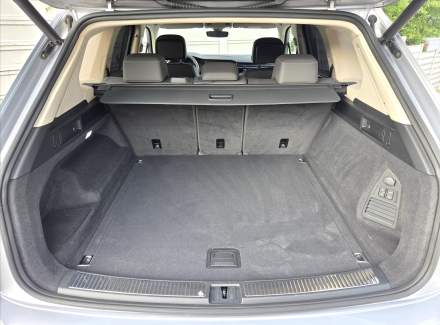 Volkswagen - Touareg