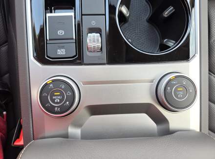 Volkswagen - Touareg