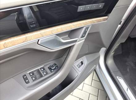 Volkswagen - Touareg