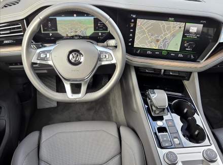 Volkswagen - Touareg