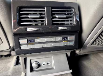 Volkswagen - Touareg