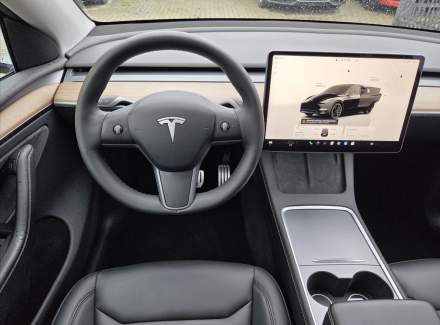 Tesla - Model Y