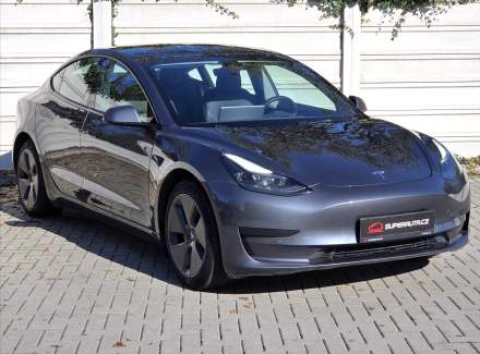 Tesla - Model 3