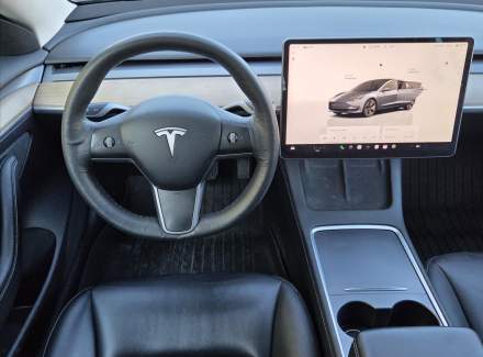 Tesla - Model 3
