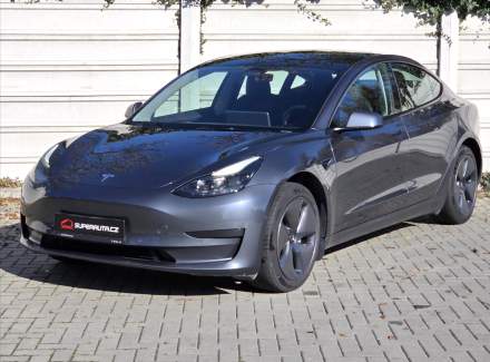 Tesla - Model 3