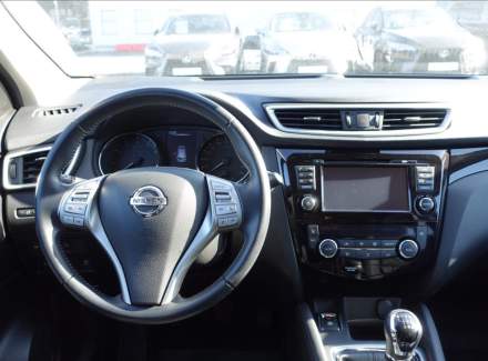 Nissan - Qashqai