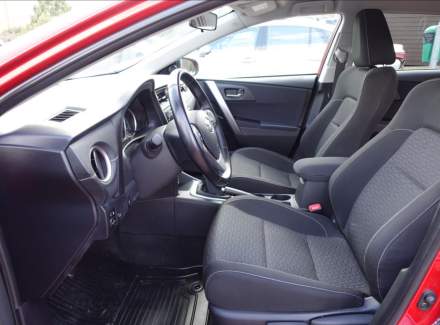 Toyota - Auris