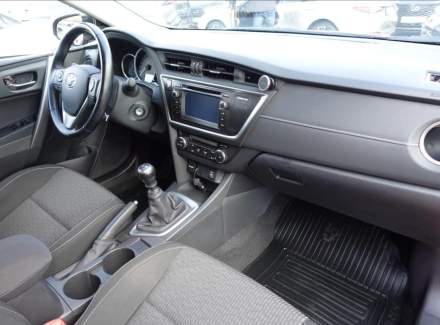 Toyota - Auris