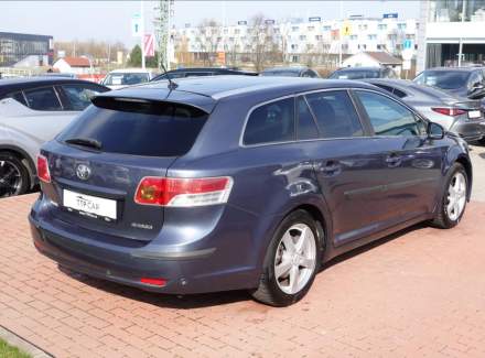 Toyota - Avensis