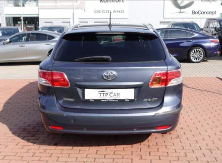 Toyota - Avensis