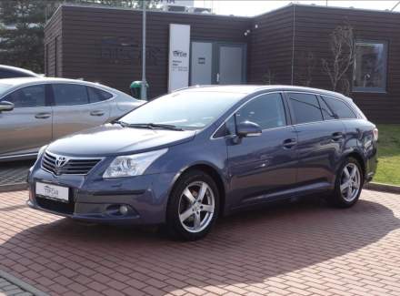 Toyota - Avensis