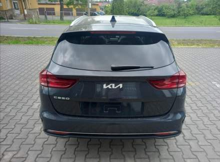 Kia - Cee'd