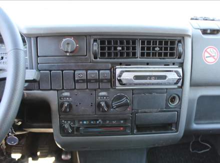 Volkswagen - Caravelle