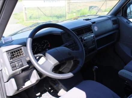 Volkswagen - Caravelle