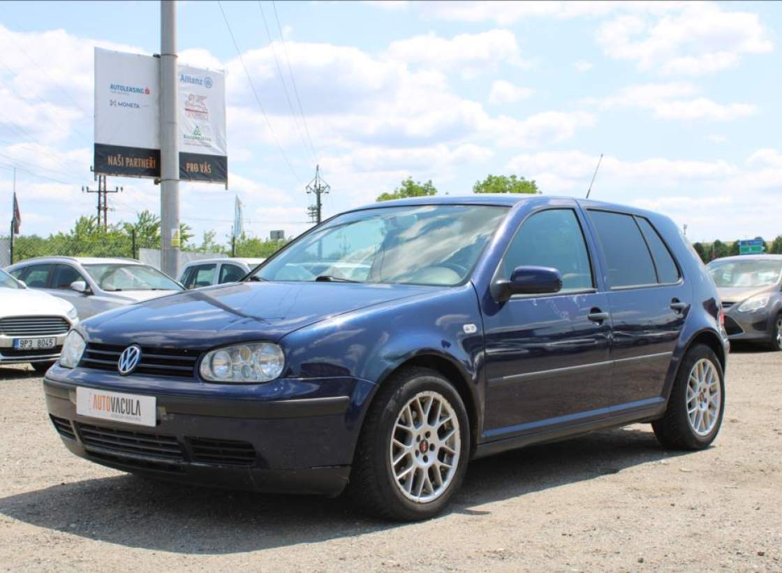 Volkswagen - Golf