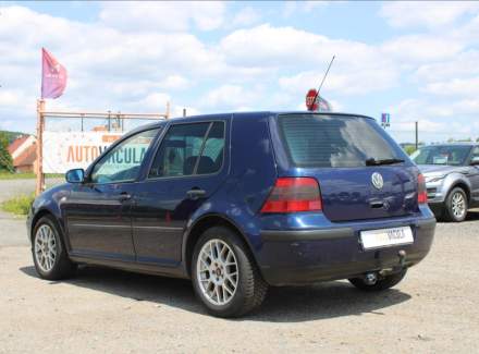 Volkswagen - Golf
